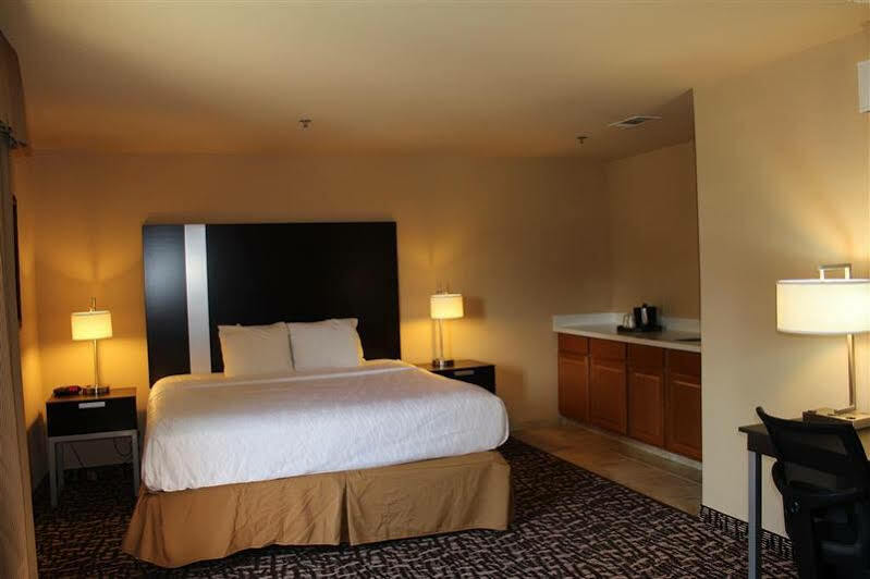Best Western Plus The Woodlands Ngoại thất bức ảnh